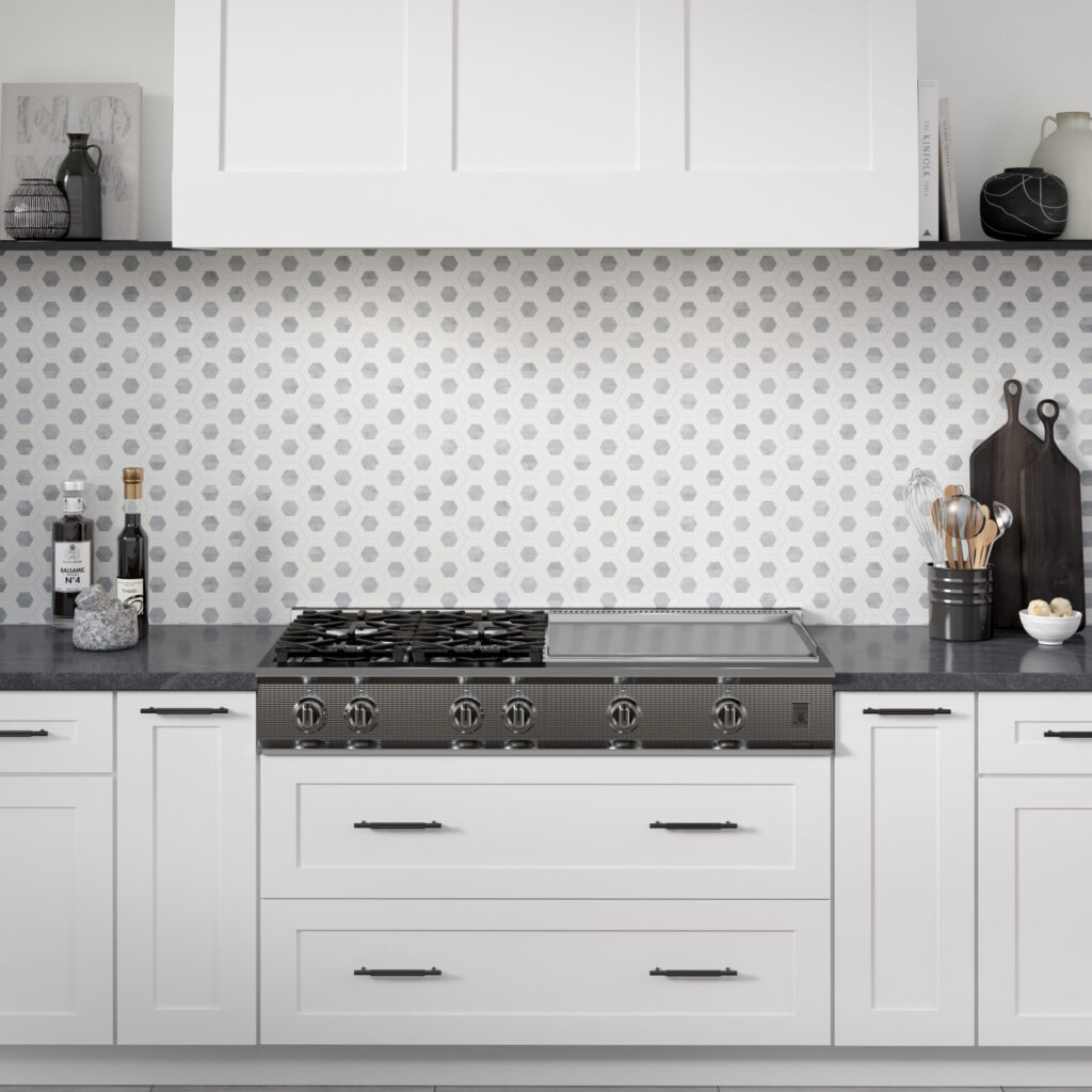 Bizou White/Gray Damask Mosaic Sample