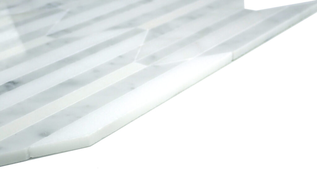 Bizou White/White Angle View