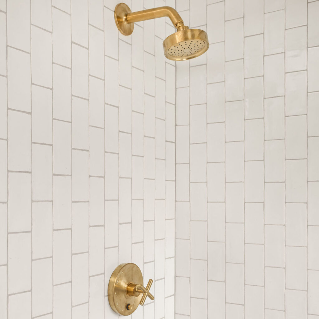 DAL_GoodBones_S7E5_AR93_13Adler-64_web