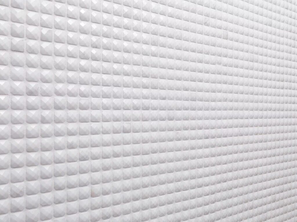 Essential Diamond Persian White 12X12 wall sample
