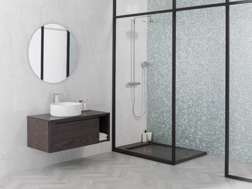 Gravity Aluminium Sides Aquamarine 12X11 shower wall