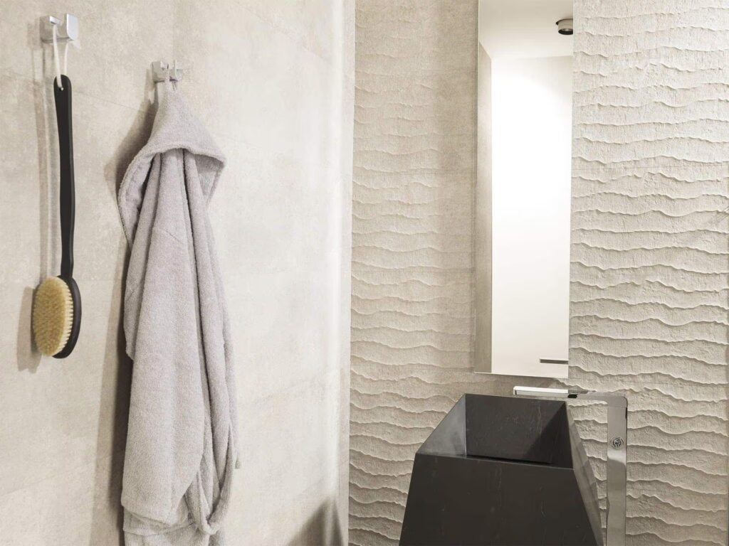 Baltimore 13 X 39 Contour Beige wall sample bathroom