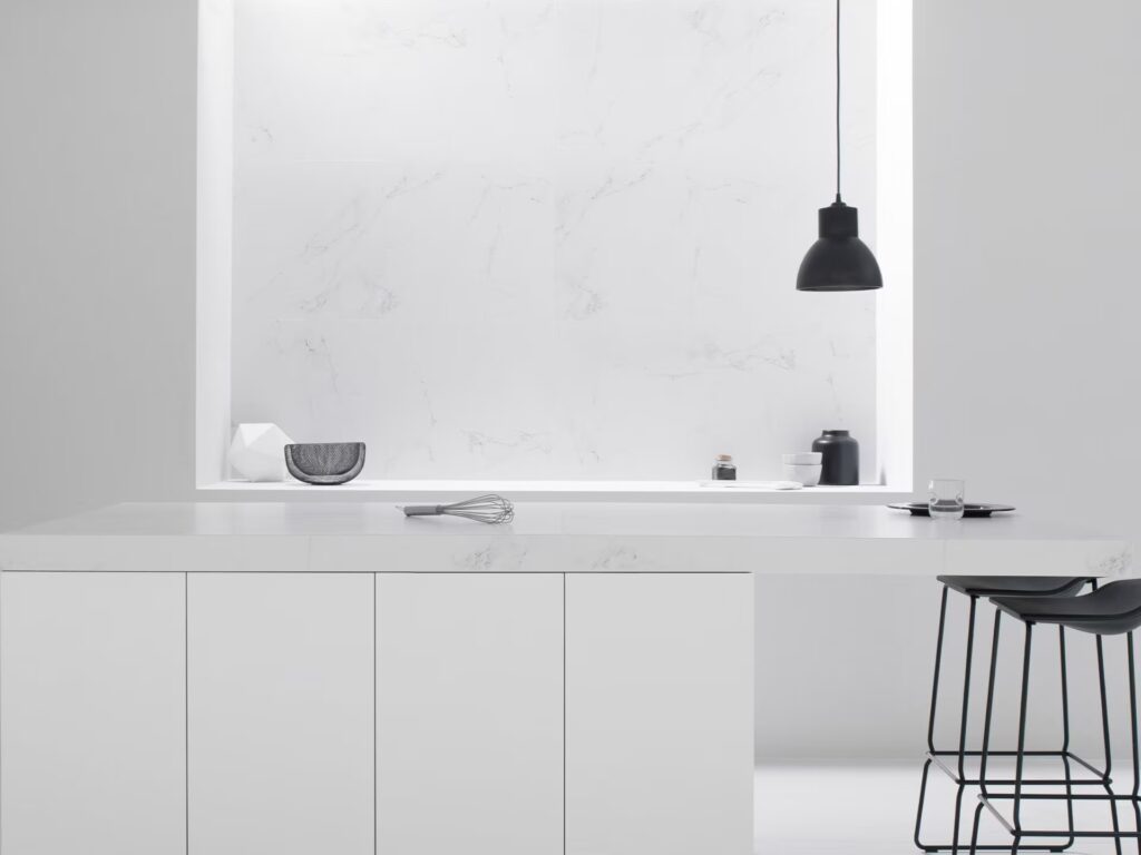 Carrara Blanco Pulido 23X47 wall sample kitchen