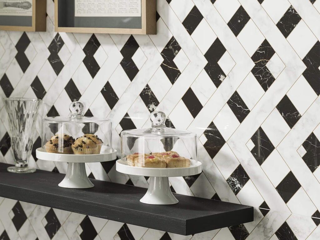 Trenza Marmi 23 X 59 wall sample up close