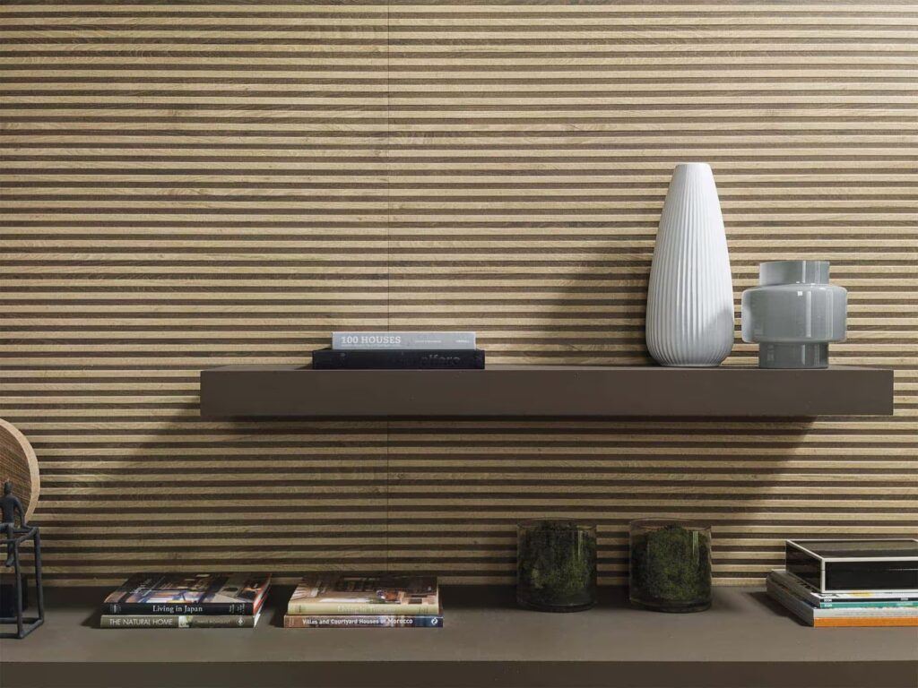 Liston Madera Roble 18X47 interior wall sample