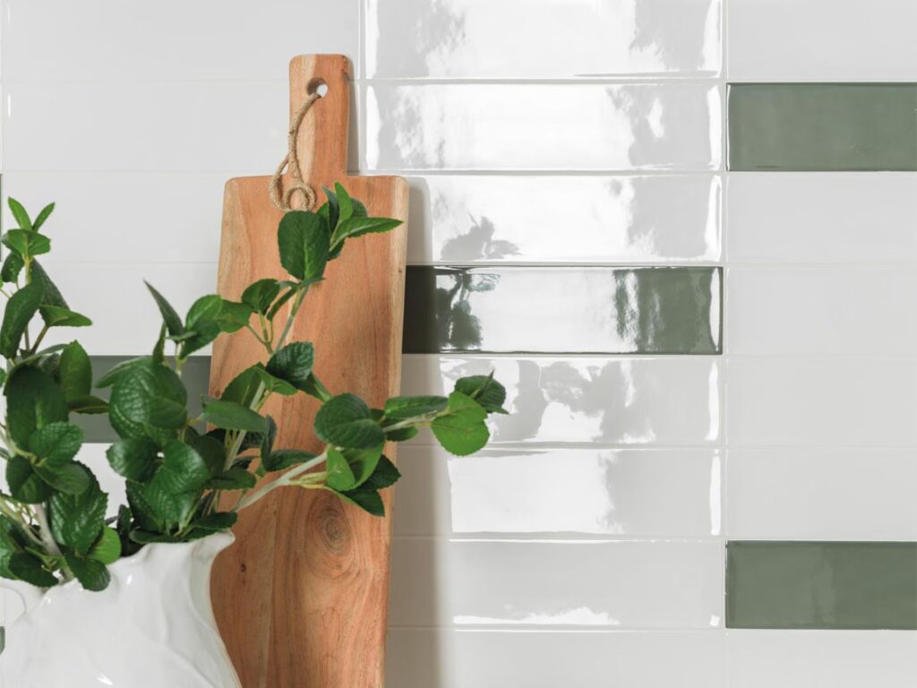 Mediterranea Calpe Nieve 3X12 wall sample