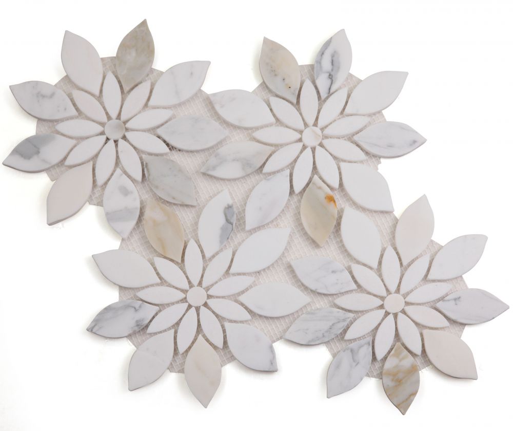 Daisy Bloom Mosaic 11.75″ x 13.25″