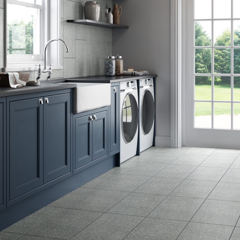 FRAGMENTO 12X24 SILVER SML Roomscene02