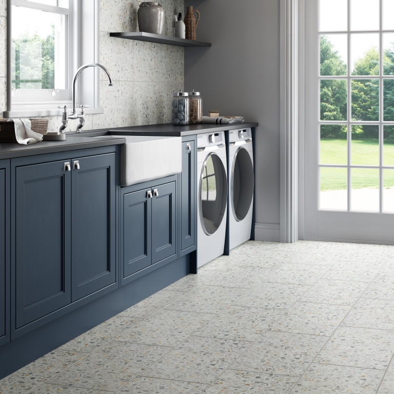 FRAGMENTO 12X24 WHITE LRG Roomscene02