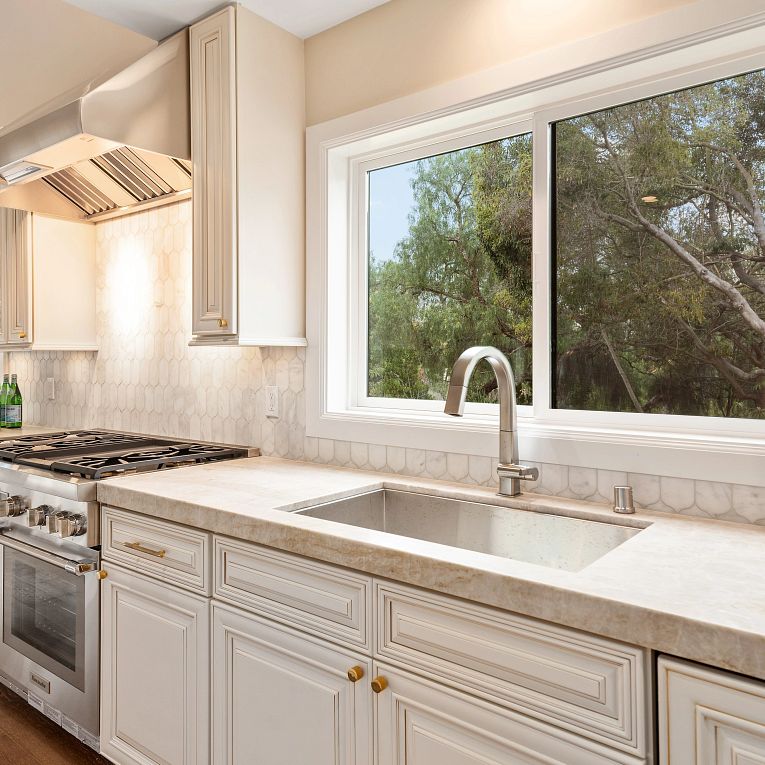 Completa Lotus Calacatta Gris Kitchen06