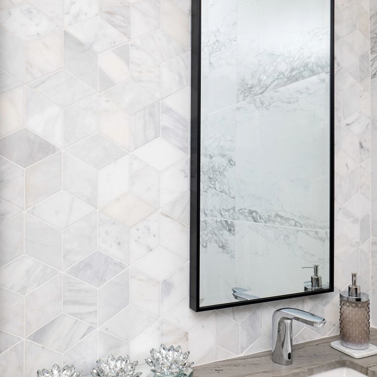 Completa Rhomboid Calacatta Gris Bathroom01