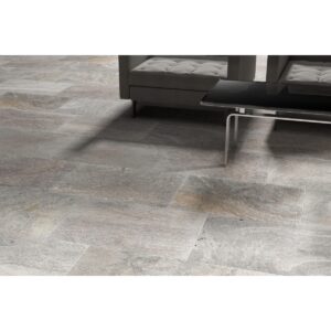 EXTERO - 16X24, SILVER, TUMBLED floor sample