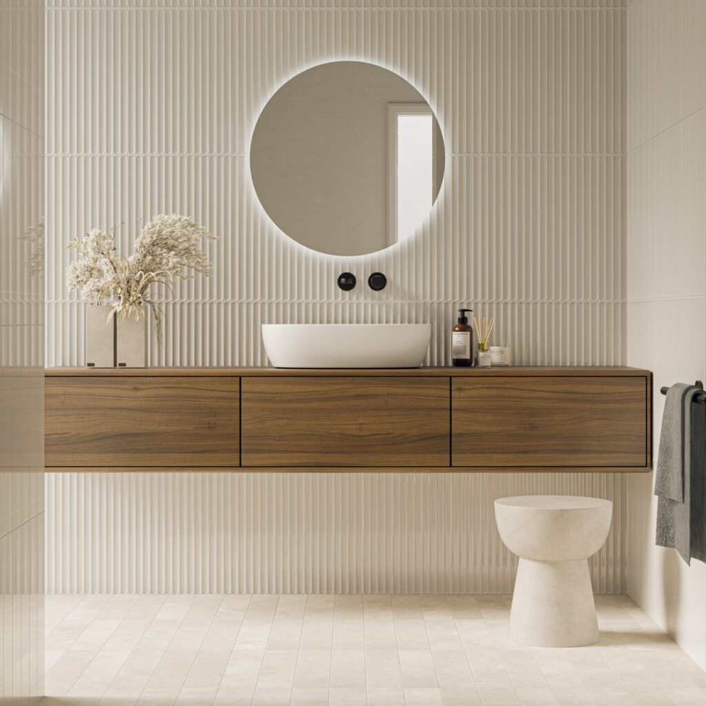 Plinto 4.2” x 21.3” Greige gloss bathroom wall sample