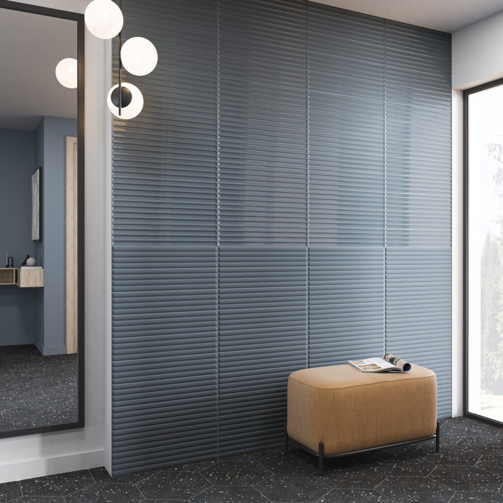 Plinto In 4.2” x 21.3” Blue gloss wall sample