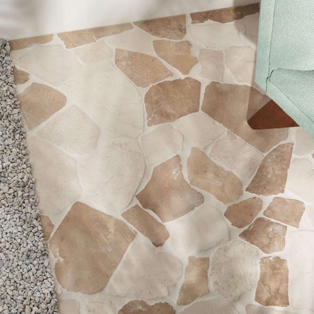 Nature Flagstone Jumbo Komodo Beige Mosaic Roomscene01